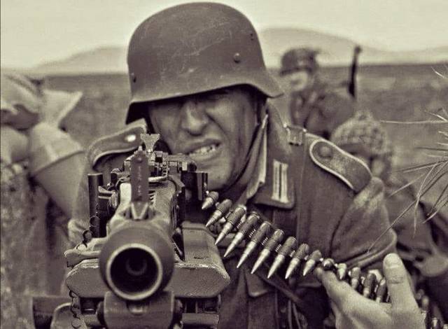 二战德军的MG42为何完全碾压日军九二式重机枪?数据说明一切