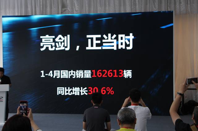 10年100万公里发动机质保!能怼bba2.0t发动机,抢先试新瑞虎8