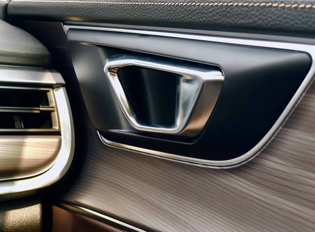 10年100万公里发动机质保!能怼bba2.0t发动机,抢先试新瑞虎8