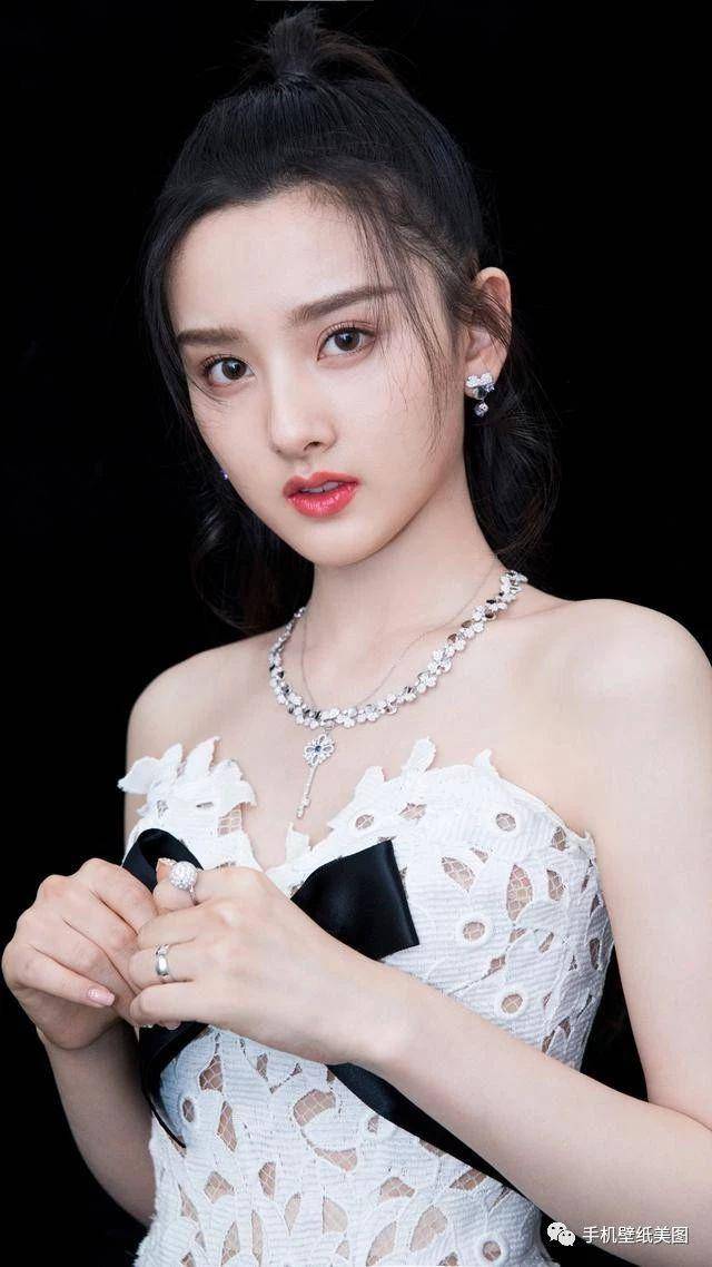 抖音里比较火的苹果手机壁纸