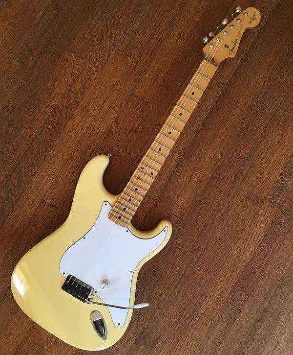 涨见识!英格威这把fender strat,竟然装的是尼龙弦