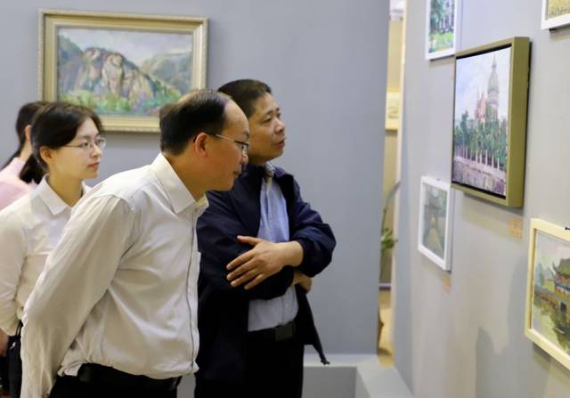 本次共展出包括姜玉铭,刘采儿等画家在内的老中青共21位画家的作品73