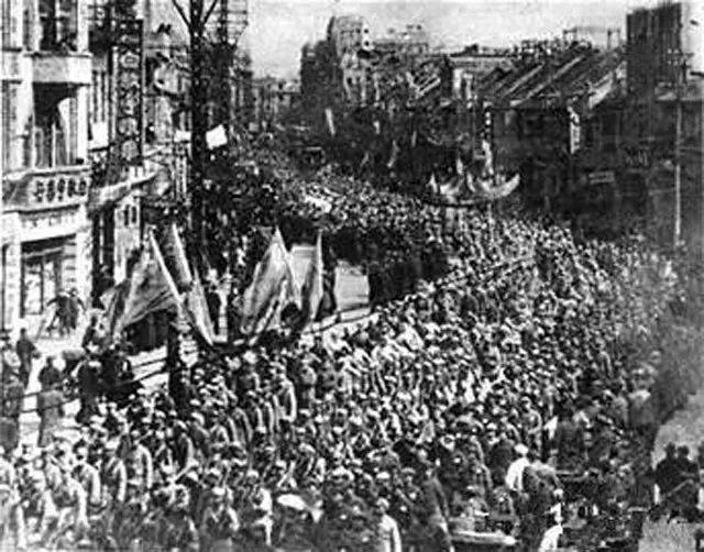 武汉解放70年,勋章上的民盟印记