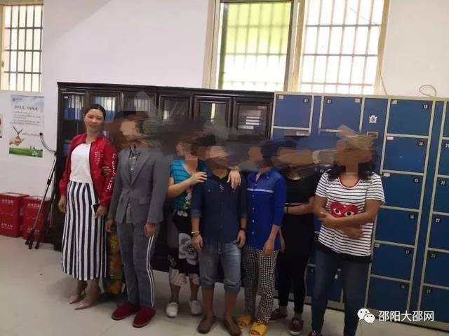 护士路过施救|隆回一摩托车把交警撞倒