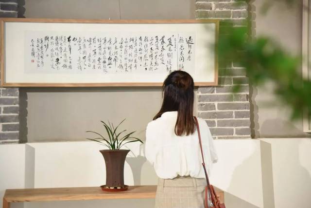 李夏夏工笔花鸟作品展隆重开幕