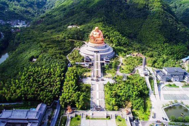 当天 全程票半价130元 滕头旅游生态区5月19日当天 景点联票半价40元