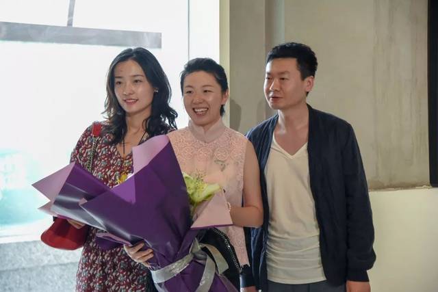 李夏夏工笔花鸟作品展隆重开幕