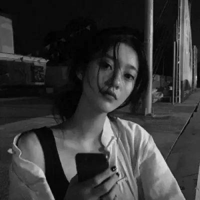 女生头像 | 女生伤感黑白头像大全