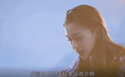 粉丝说她不止会瞪眼,嗯,除了瞪眼之外,面无表情也是一大特色啊