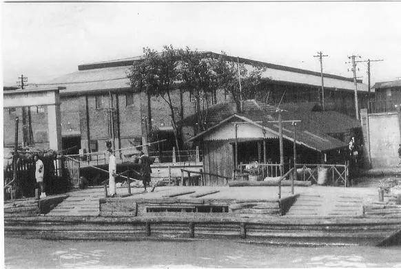 上海市洋泾中学:《渡工的儿子》见证黄浦江渡