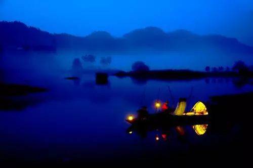 《每周一诗》校园广播之《舟夜书所见》