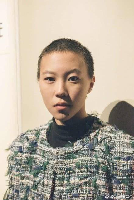 论发型重要性:辛芷蕾的油头惨不忍睹,那热巴和