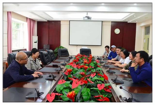 青春需奋斗芳草亦未歇记沈河区教育局副局长张祥鑫莅临沈阳市第七中学