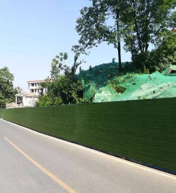 龙潭安置小区(五桂家园)及周边五条道路项目绿篱围挡