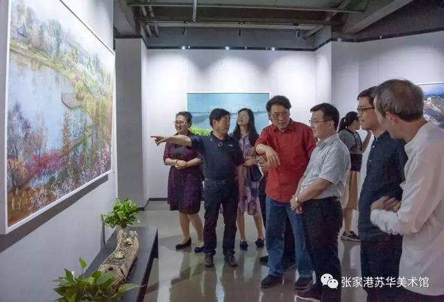 文明港城美丽家园美术作品展在张家港苏华美术馆开幕