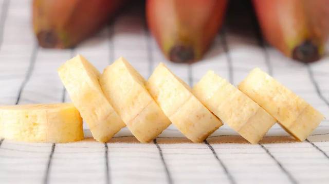 2年只结一次果的红皮香蕉,实在太美味!