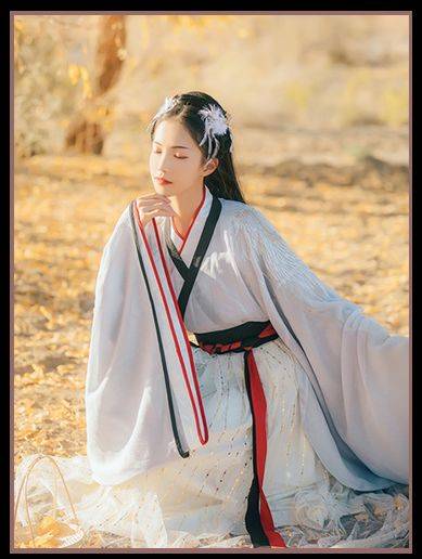 汉服?仙服?影楼服?这简直就是大型服装撕X现