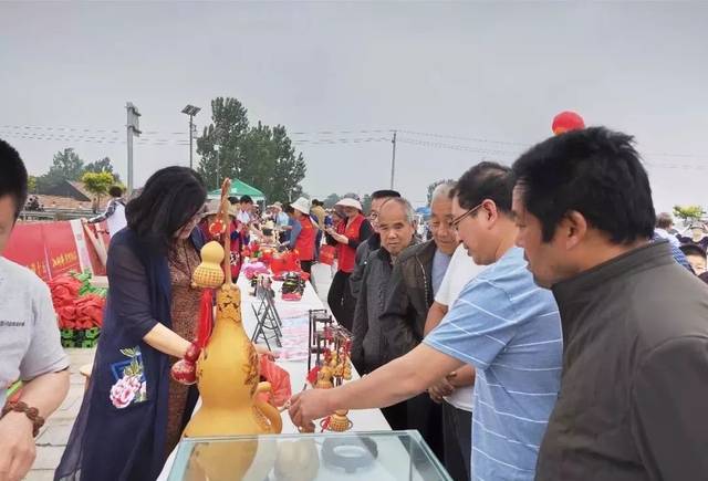 关注 ▏柳疃镇第二届桑葚采摘节火爆启幕，一起看看桑葚有啥保健功