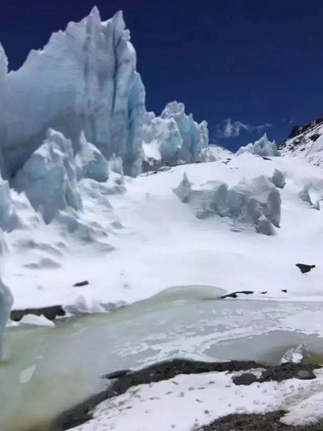 梦想与年龄无关！玉林57岁男子登顶珠穆朗玛峰，过程很震撼