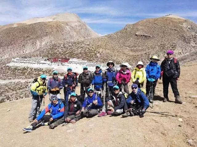 梦想与年龄无关！玉林57岁男子登顶珠穆朗玛峰，过程很震撼