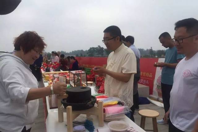 关注 ▏柳疃镇第二届桑葚采摘节火爆启幕，一起看看桑葚有啥保健功