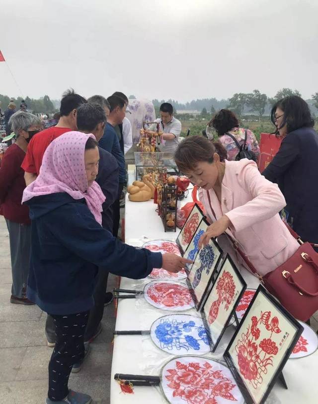 关注 ▏柳疃镇第二届桑葚采摘节火爆启幕，一起看看桑葚有啥保健功