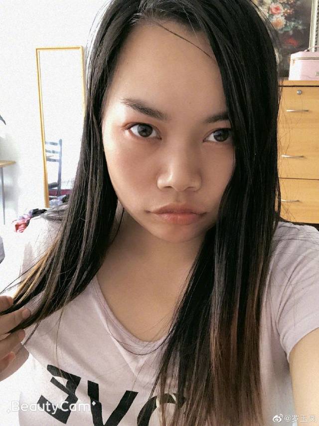 凤姐发自拍小视频送福利,网友急问:上门女婿要