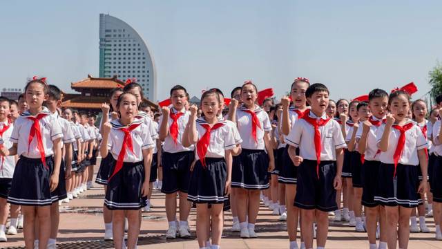 童声唱响《我们是共产主义接班人》 鄂州未成