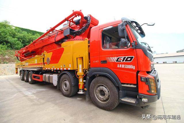 金陵最高泵车 三一重工向南京客户交付15辆沃尔沃底盘66米泵车