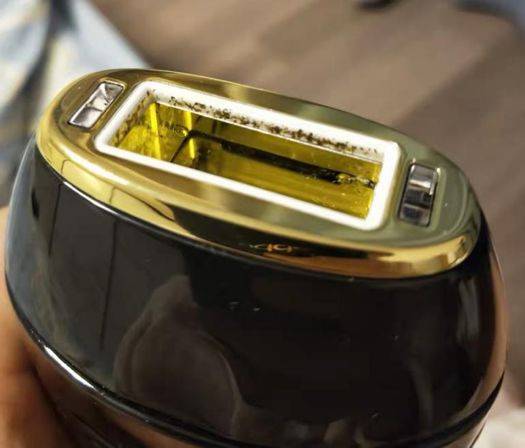 有些女生为了去除体毛,竟然想秃了头…