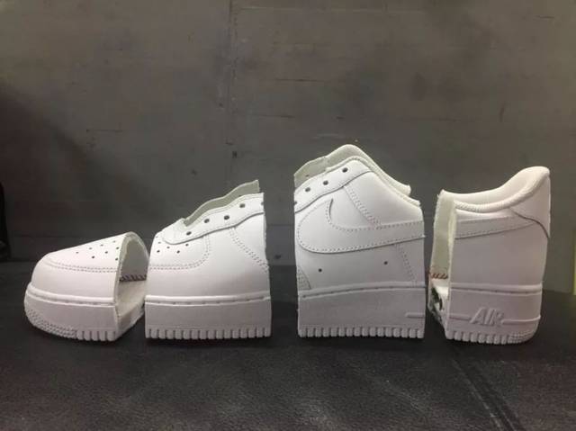 「爱护动物,保护环境」 · MR.WHITE 用球鞋来