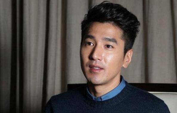 赵又廷采访谈女儿,称粉装玉琢长得像高圆圆,手