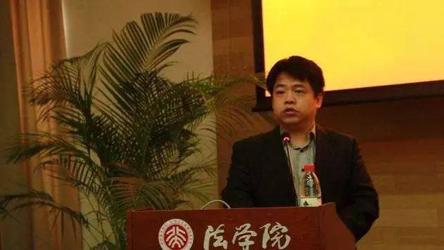 杨明 法学院教授,主要研究领域为知识产权法,网络法,竞争法,出版独译