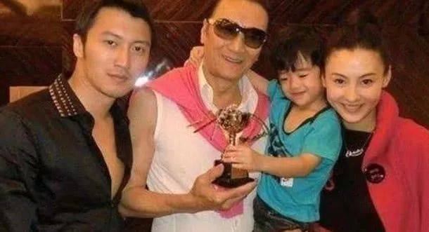 张柏芝儿子四字评价王菲,好教养不是装出来的