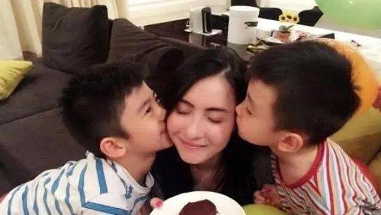 张柏芝儿子四字评价王菲,好教养不是装出来的