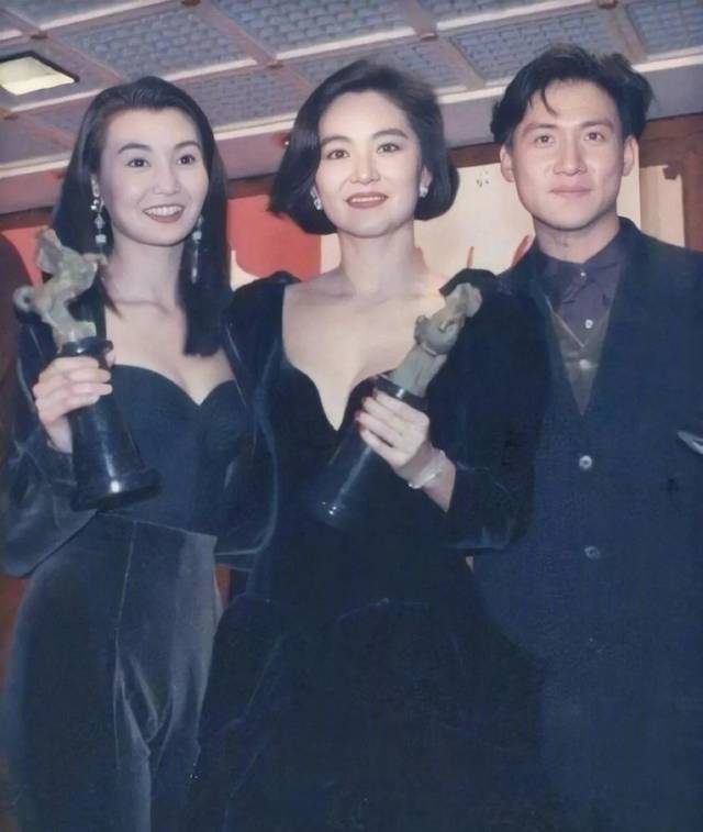 ai修复后的港星旧照,王祖贤成合照杀手!张曼玉林青霞也太美了吧