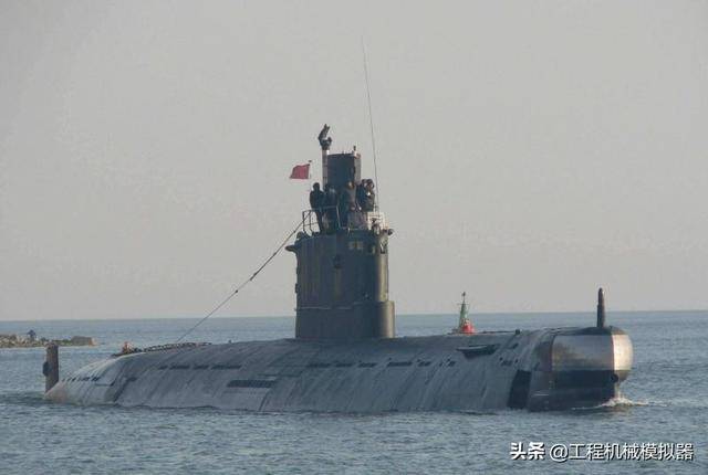 一艘退役军用潜艇抵达宁夏,将在银川黄河军事文化博览园对外展出