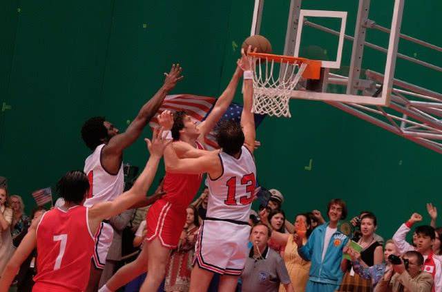 被一场体育竞技电影看哭 《绝杀慕尼黑》高口碑现三秒反转大戏