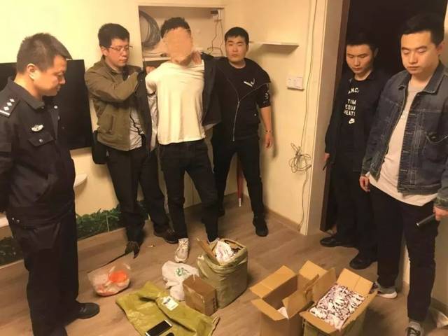 溧阳警方"扫黄清娼"行动捣毁组织卖淫团伙,抓获嫌疑人10余名!