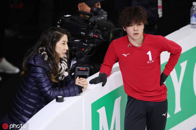 宇野昌磨离开恩师赴海外训练网友猜测新教练会是面姐吗