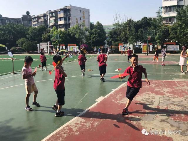 十陵小学承办2019年成都市青少年电脑机器人竞赛