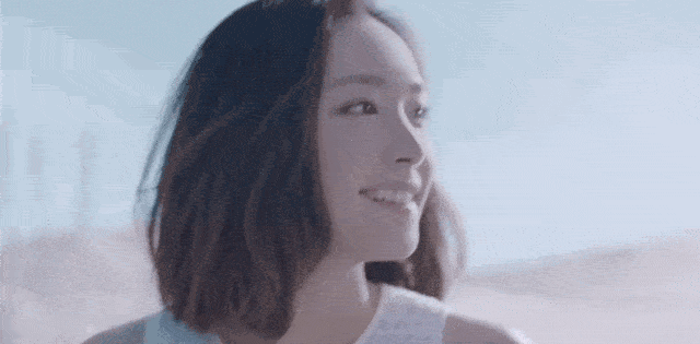 都说爱笑的人运气都不差,一个简单的露齿微笑,就能醉人心扉.