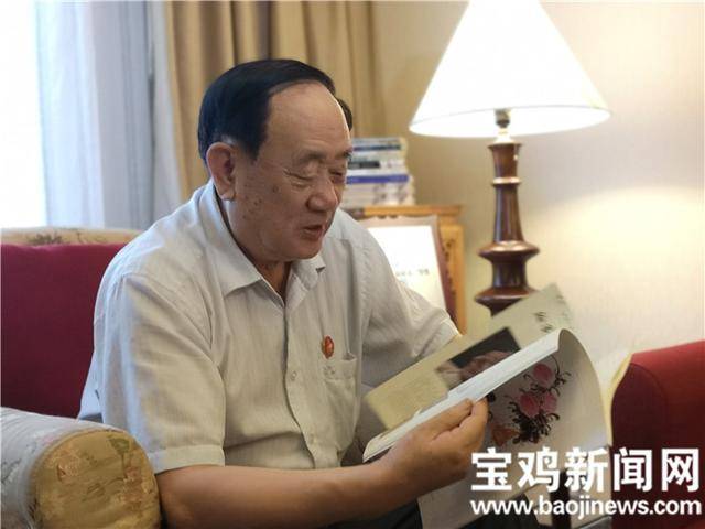 著名诗人祁念曾:首个考入北大的宝鸡学子,作品入选中小学课本20年