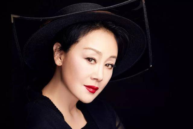 北京人在纽约中阿春扮演者王姬近况如何如今57岁近照曝光