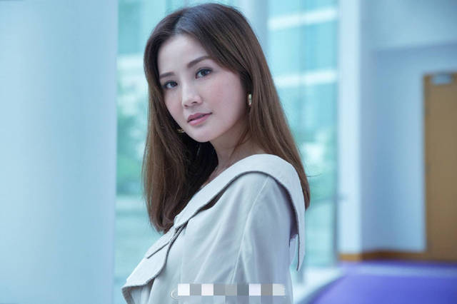 蔡卓妍自曝前任出轨不忠潇洒离开,与现男友石恒聪感情好彼此信任_手机
