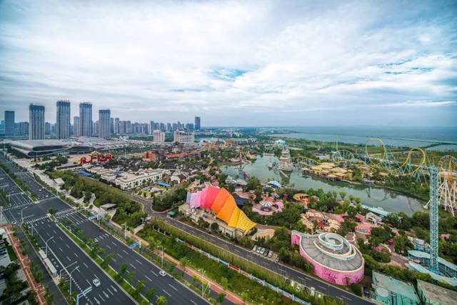 合肥融创茂, 1座旅游综合体式shopping中心, 220 品牌业态,丰沛一城