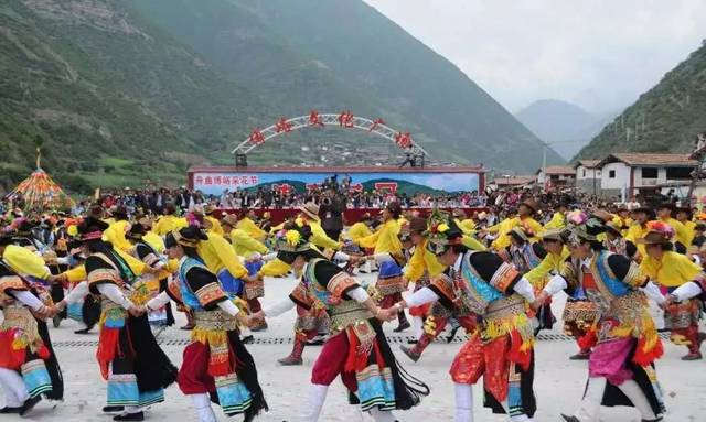 【网络中国节·端午】快看！甘南舟曲的采花节上央视《新闻联播》了