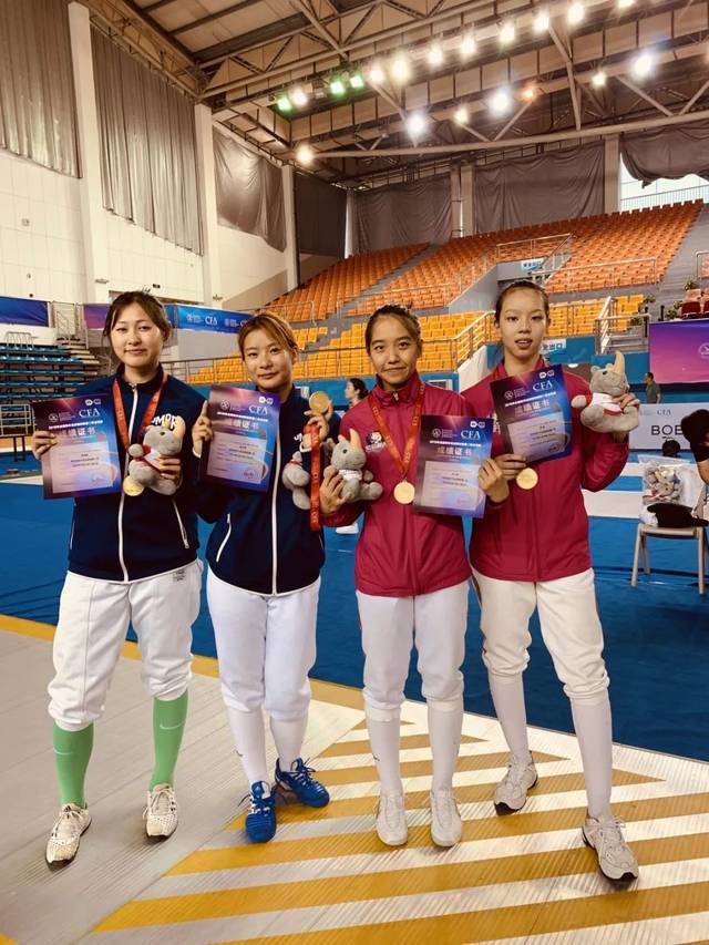 我区击剑一线队孙一丹,顾君代表上海获全国青年击剑锦标赛女子花剑