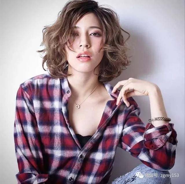 短发这样烫直接把颜值拉高好几个档次