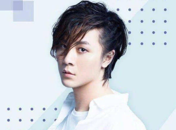 张大仙入职苏宁易购,当看到他的工作证,网友:老